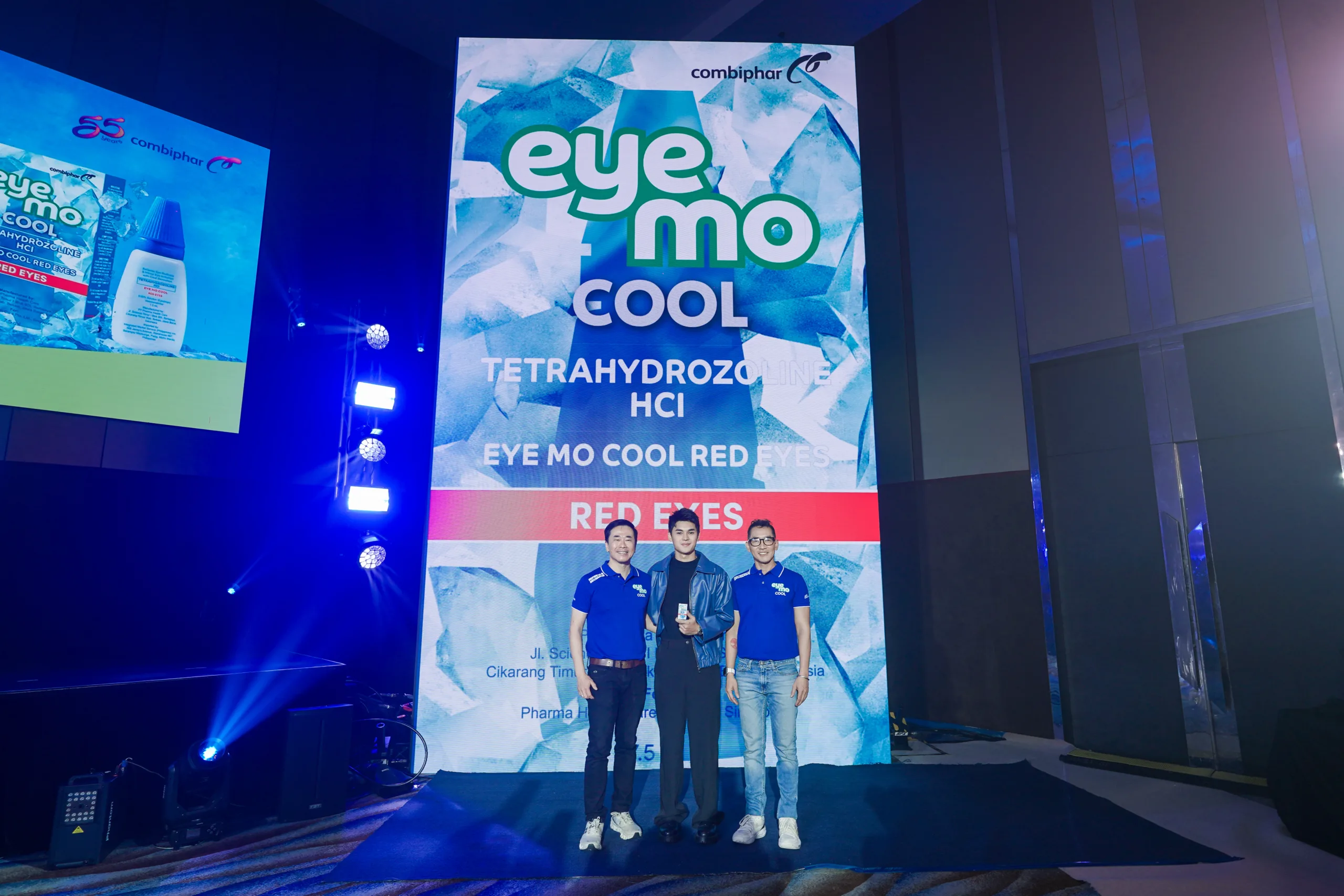 EyeMo Dustin Yu EyeMo COOL Red Eyes